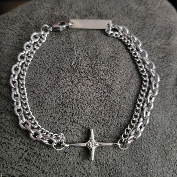 Layered chain with star charm bracelet - Picture 1 of 2